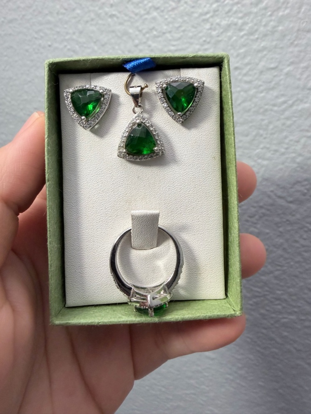 925 Sterling Silver Emerald Green Triangle Halo Jewelry Set - Women Ring - Picture 2 of 5